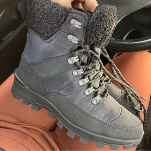 Nwt Women's Explorer Insulated Lace-Up Leather Commando Boots
